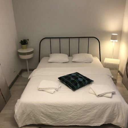 Green Apartment With Terrace 12 Bucharest Luaran gambar