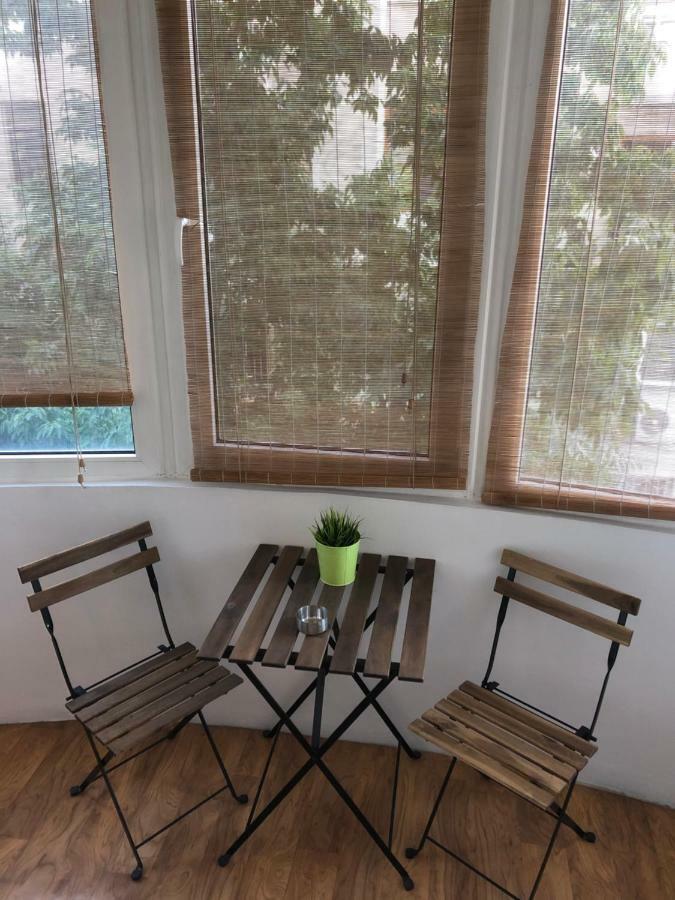 Green Apartment With Terrace 12 Bucharest Luaran gambar