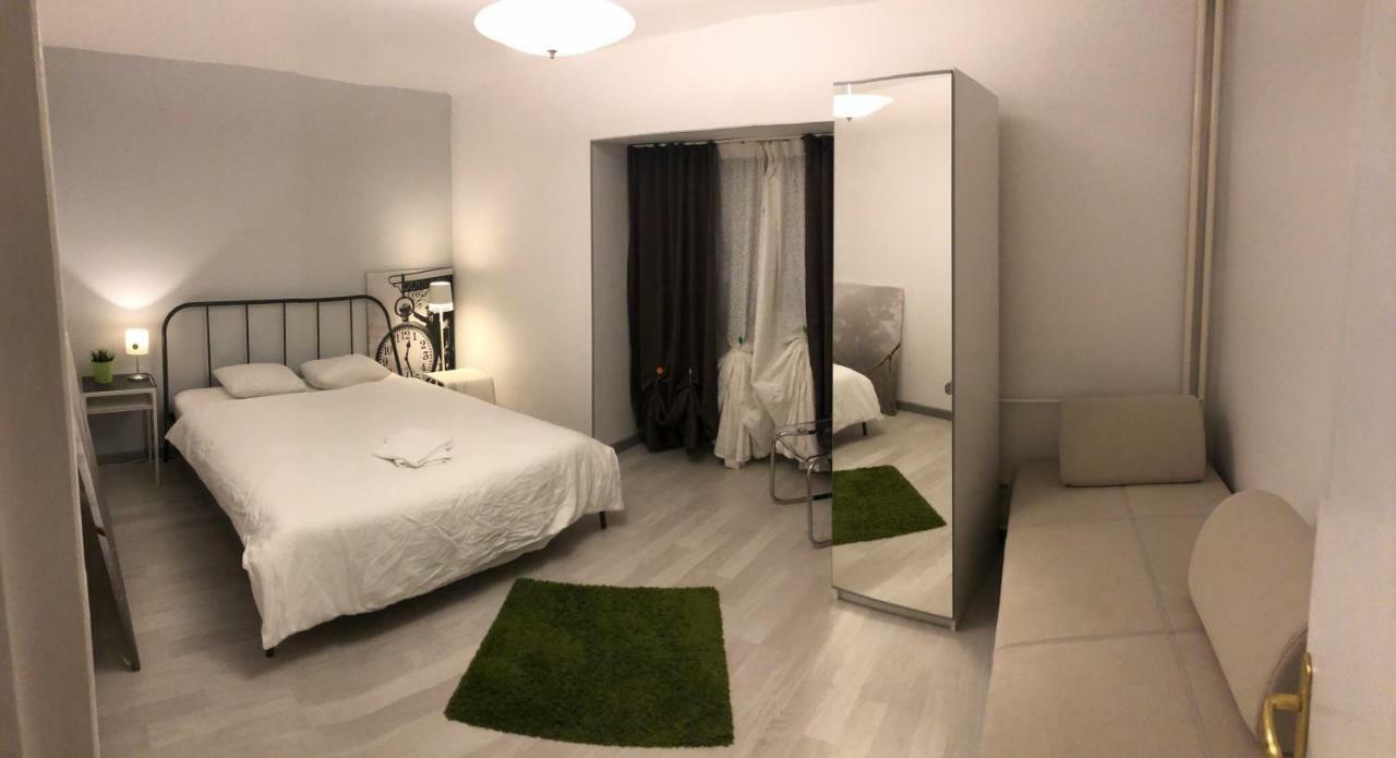 Green Apartment With Terrace 12 Bucharest Luaran gambar