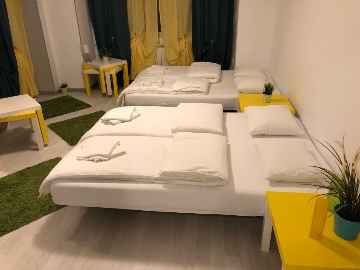 Green Apartment With Terrace 12 Bucharest Luaran gambar
