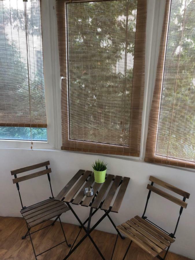 Green Apartment With Terrace 12 Bucharest Luaran gambar